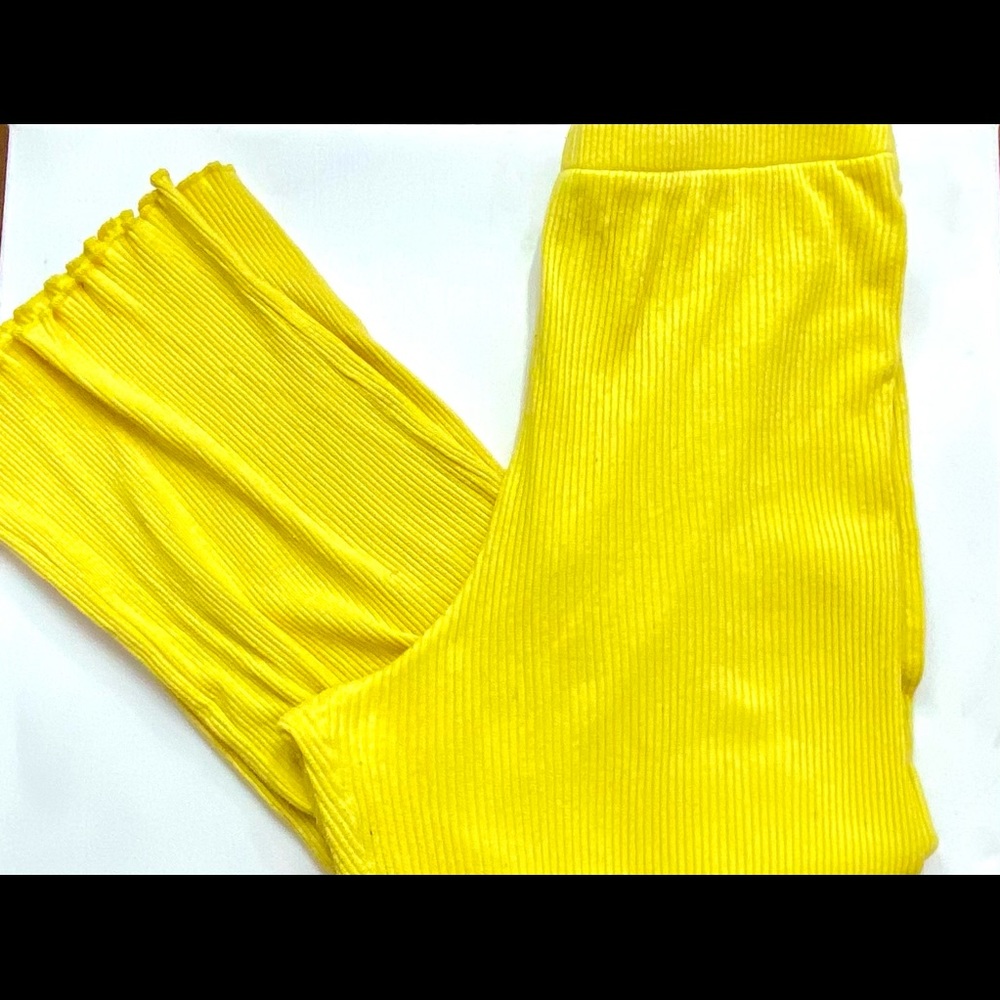 Two piece set - Picture 3 of 3